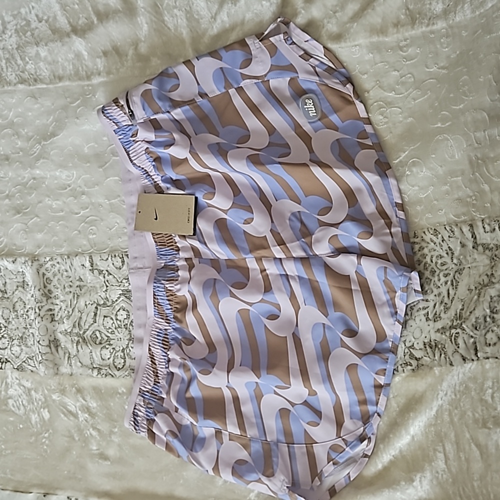 Nike XXL Dri-FIT Tempo Luxe Icon Clash Shorts - Inseam 3"